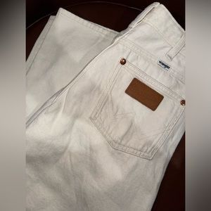 New women’s Wrangler High Rise Wide Leg Jeans